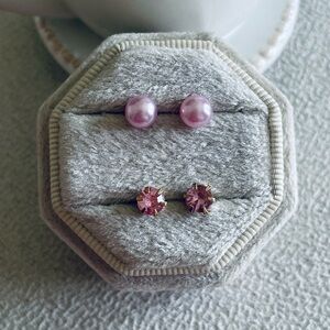 Pink pearls + pink studs